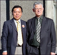Mr. Li Shao, a Falun Dafa practitioner from the UK, and Mr. Ragnar Adalsteinsson, renowned Icelandic human rights lawyer representing the plaintiffs in a lawsuit filed against Luo Gan for crimes of torture and genocide. The defendant, Luo Gan, is embarking on a tour of European nations this week.
