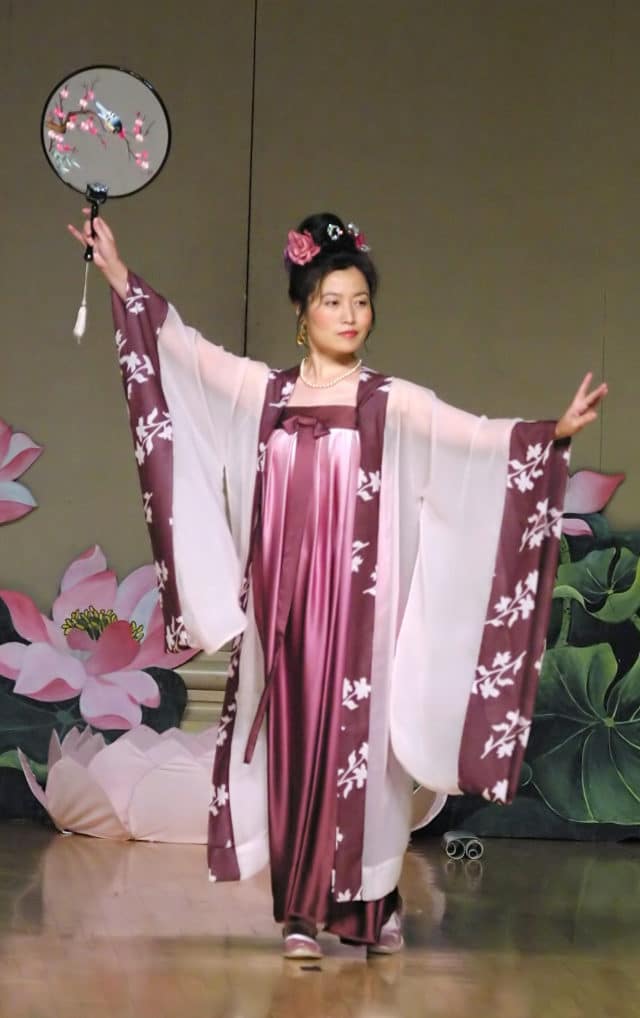 A Falun Gong practitioner performs a traditional Chinese dance from the Tang Dynasty.