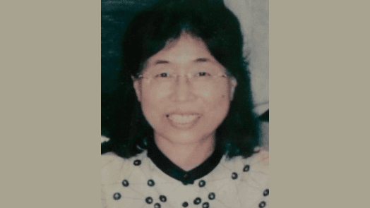 Ms. Ma Qin, a 53-year-old former schoolteacher has been held at the Qingdao City No.2 Detention Center since March 28, 2021 for practicing Falun Gong.