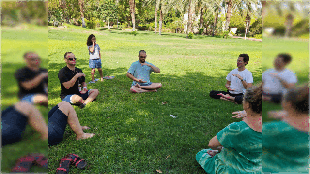 Israeli war zone evacuees learn the Falun Gong sitting meditation
