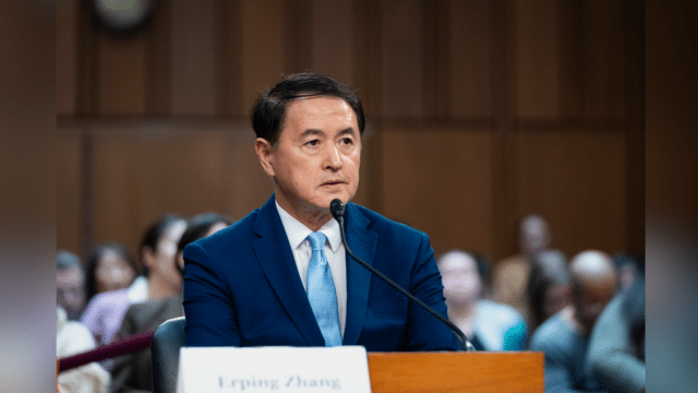 Falun Gong spokesperson Erping Zhang at a Sept. 22 CECC hearing on prisoners of conscience ahead of Xi Jinping's visit to Washington. (Madalina Kilroy/The Epoch Times)