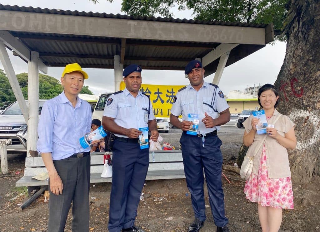 praticanti della Falun Dafa
